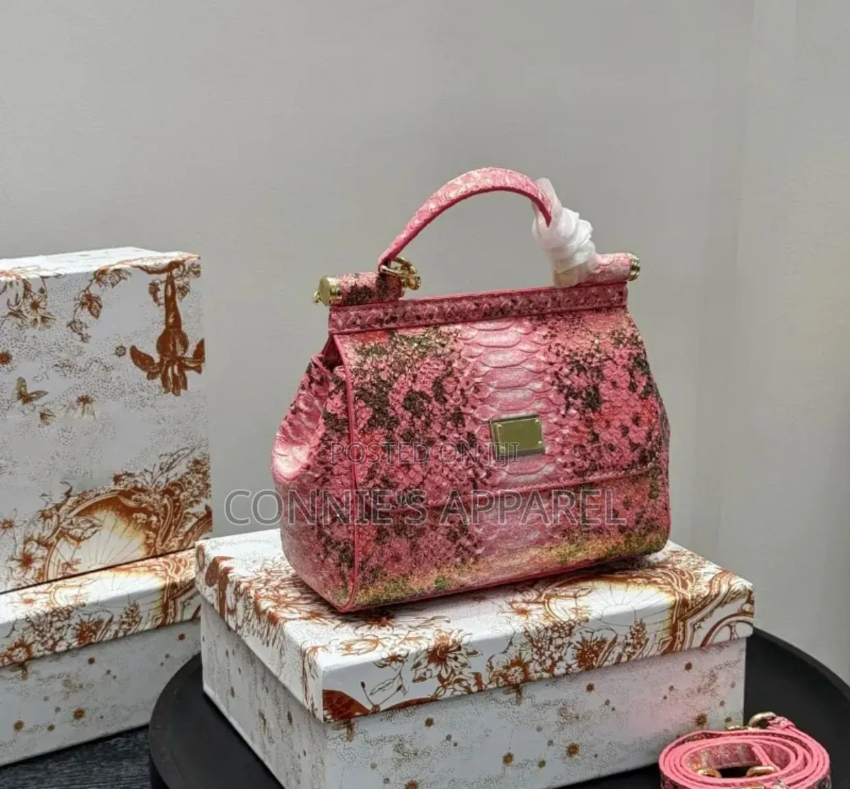 High Grade Ladies Handbags Medium and Small Size in Box
