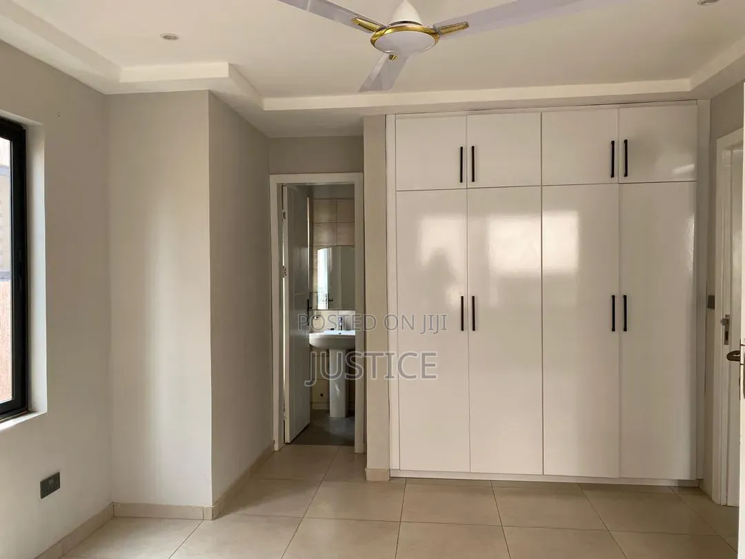 3bdrm Duplex in Ayi Mensah, Oyarifa Mall Area for rent