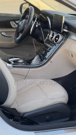 Mercedes-Benz C300 2017 White