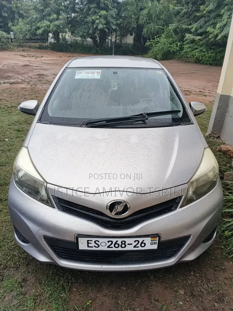 Toyota Vitz 2011