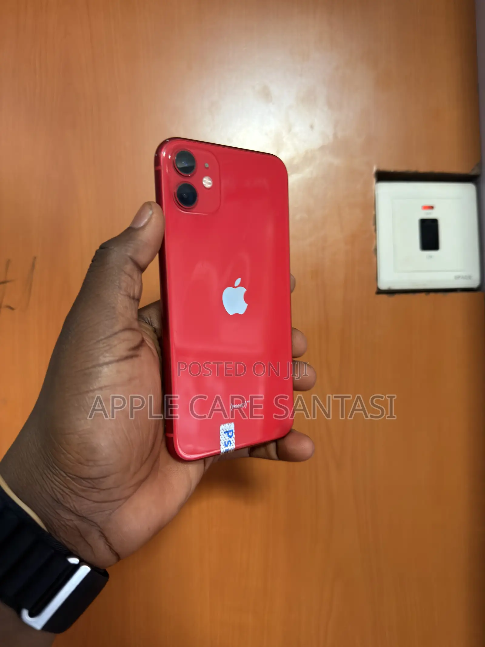 New Apple iPhone 11 64 GB Red