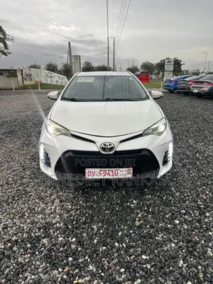 Toyota Corolla SE Special Edition 4dr Sedan (1.8L 4cyl CVT) 2017 White