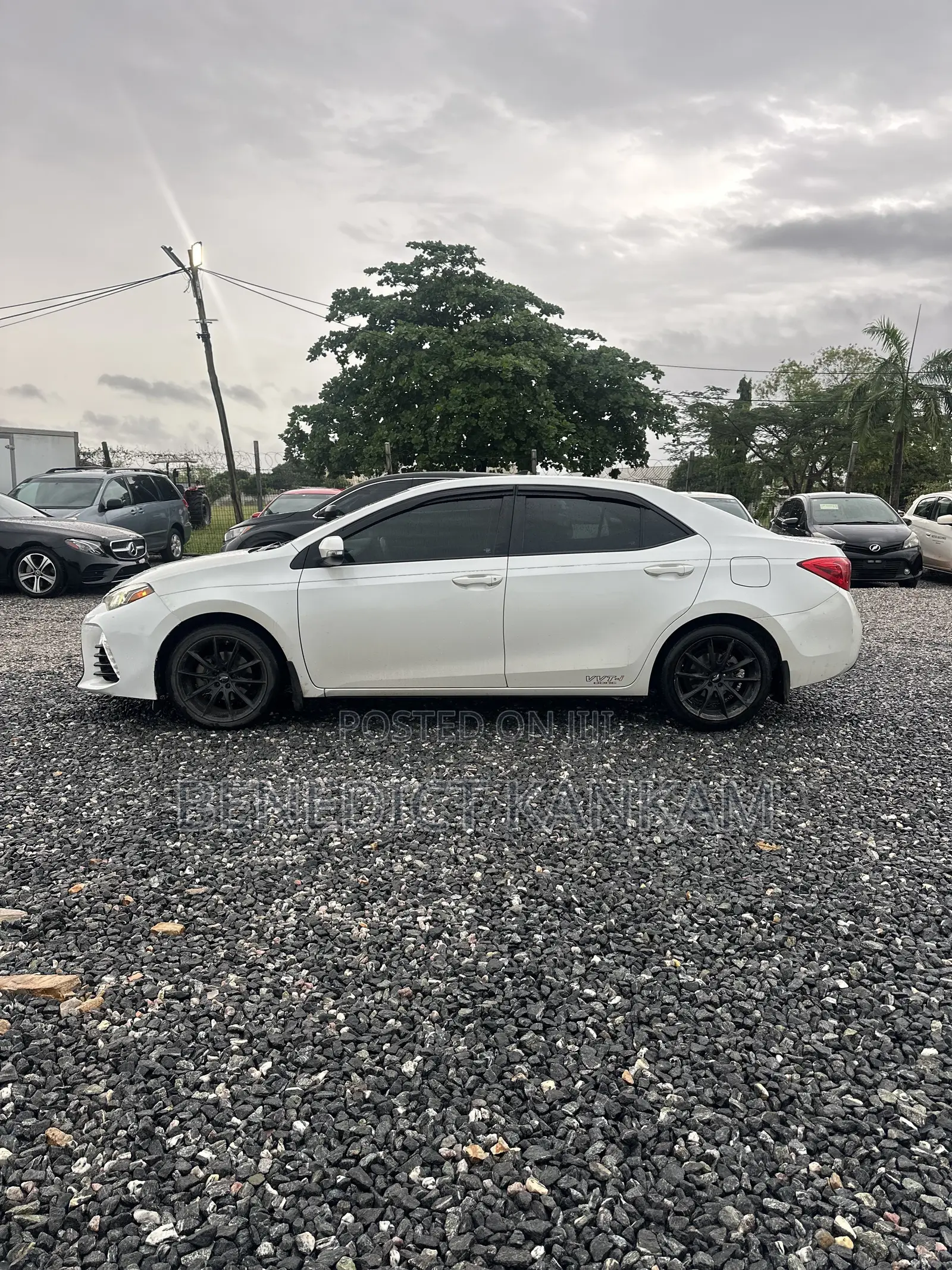 Toyota Corolla SE Special Edition 4dr Sedan (1.8L 4cyl CVT) 2017 White