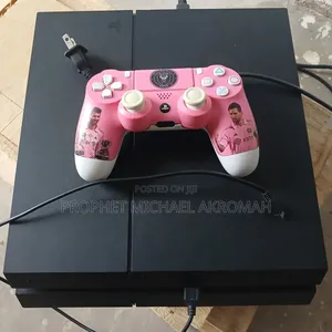 Ps4 Slim Jailbreak Console With 1 Controller and Three Games
