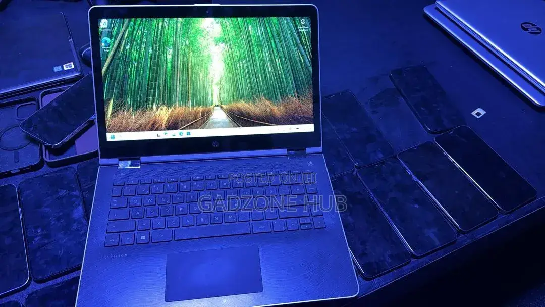 Laptop HP Pavilion x360 8GB Intel Core i3 SSD 250GB