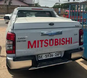 Mitsubishi L200 2023 White