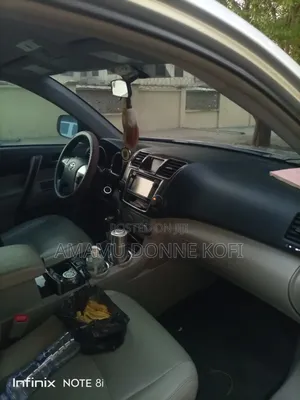 Toyota Highlander 2.7L 2WD 2013 Silver