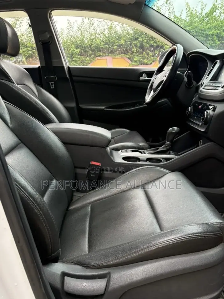 Hyundai Tucson Limited AWD 2016 Brown