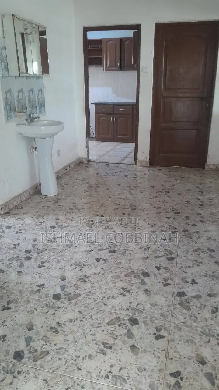5bdrm House in Ishmit Housing Hub, New Site for rent