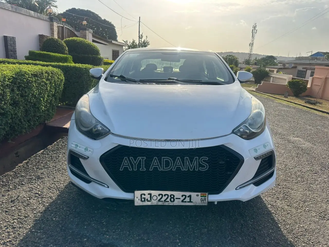 Hyundai Elantra GLS Sedan FWD (1.8L 4cyl 6A) 2013 White