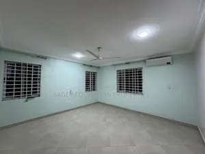 3bdrm House in East Airport, American House for rent