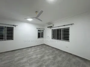 3bdrm House in East Airport, American House for rent