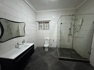 3bdrm House in East Airport, American House for rent
