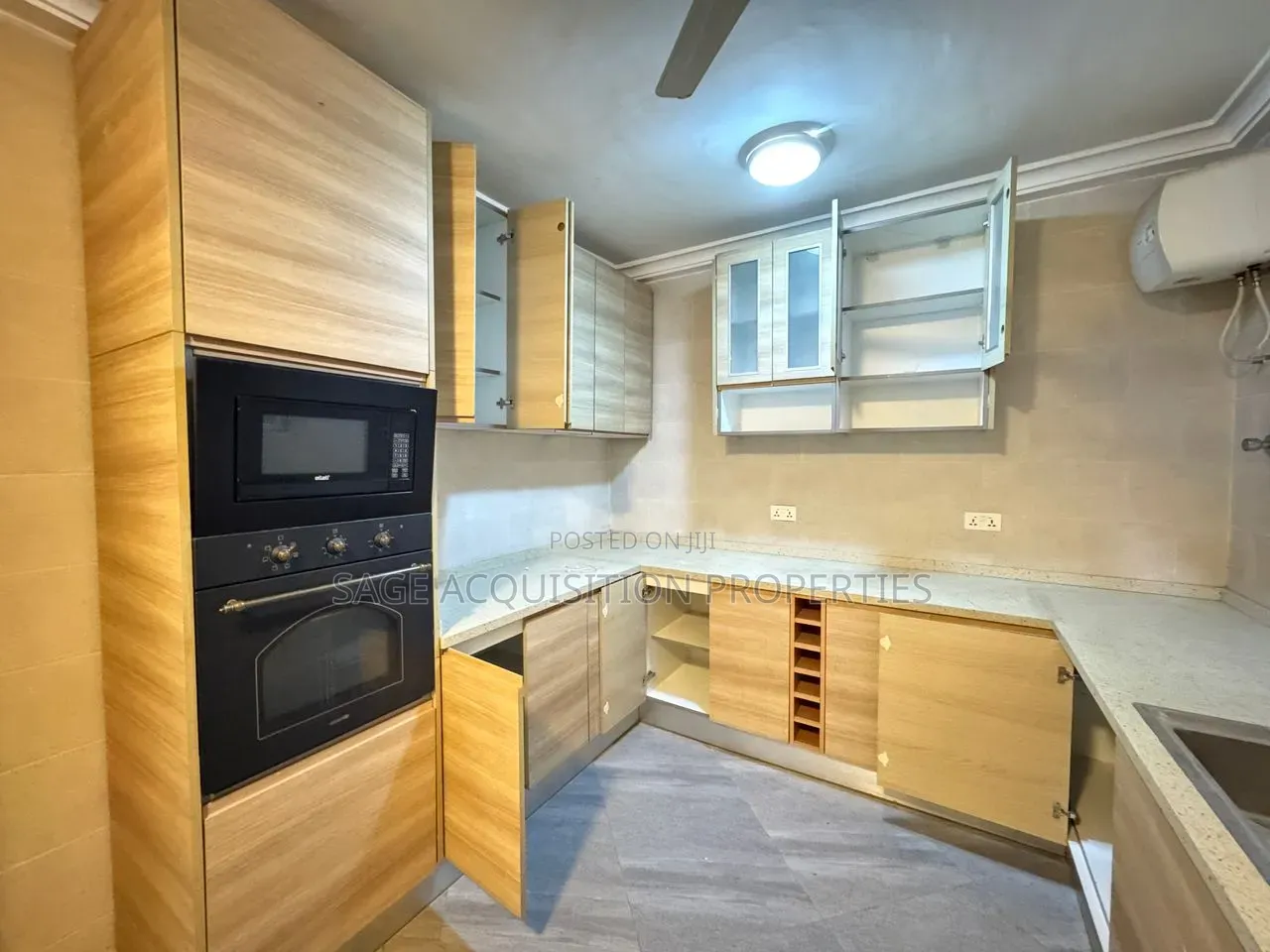 3bdrm House in East Airport, American House for rent