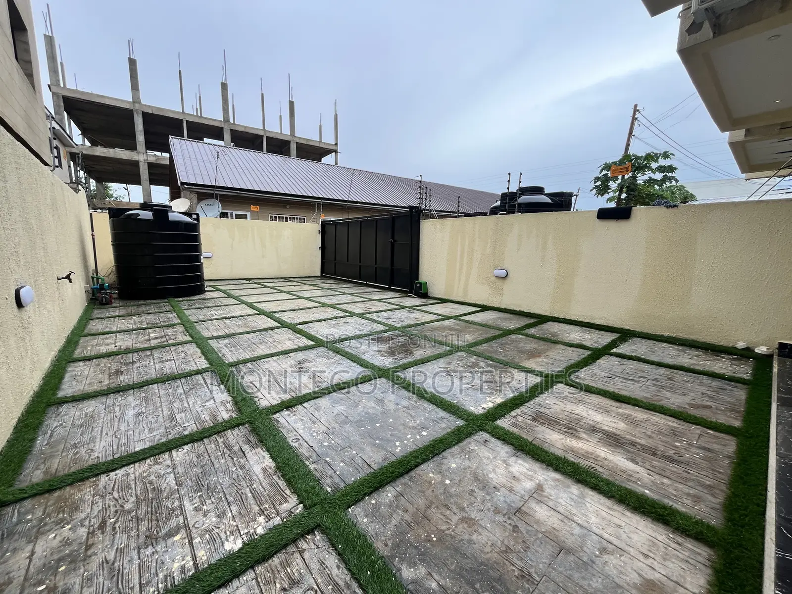 2bdrm House in Adjiringanor, School Junction for rent