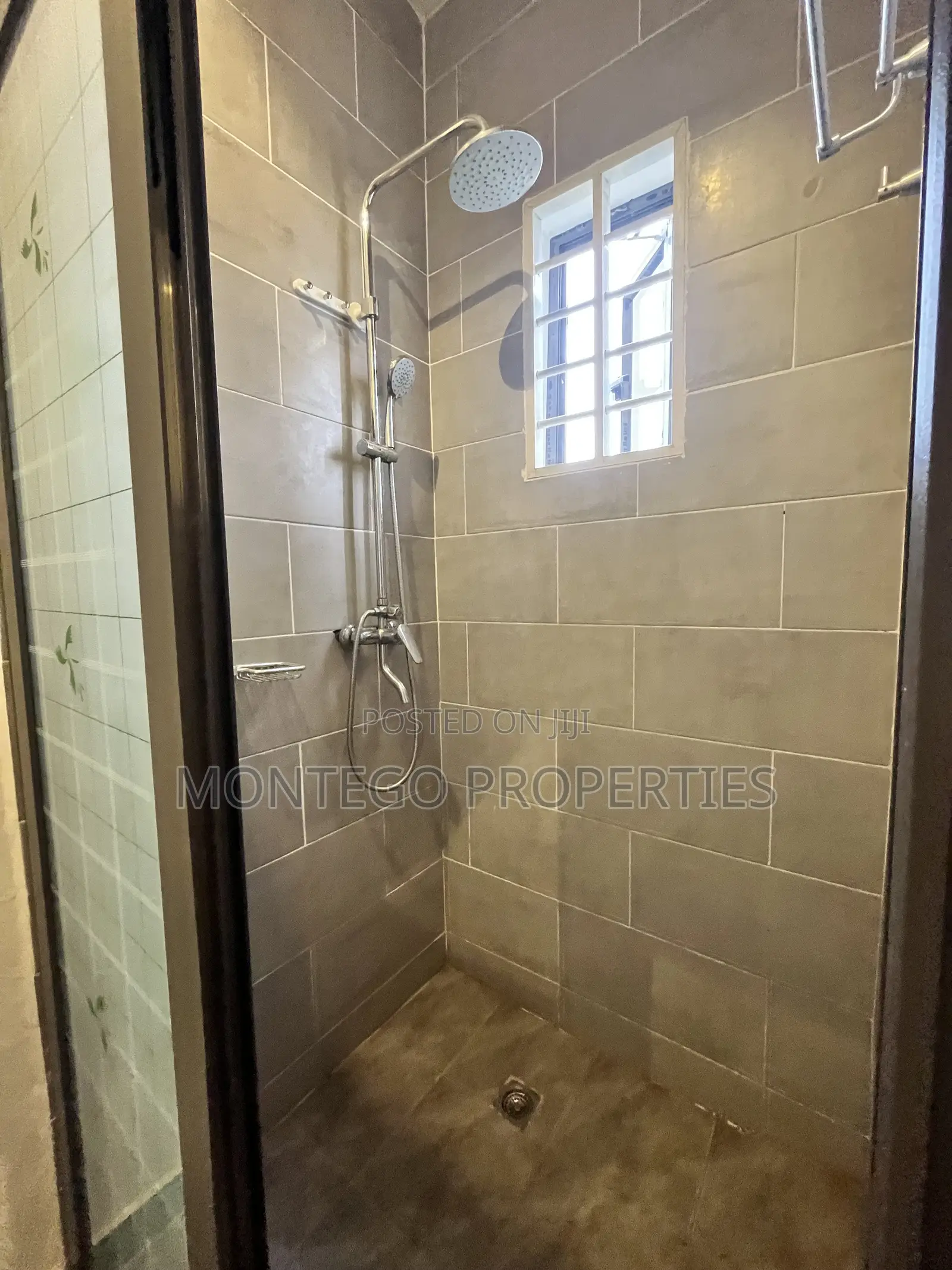 2bdrm House in Adjiringanor, School Junction for rent