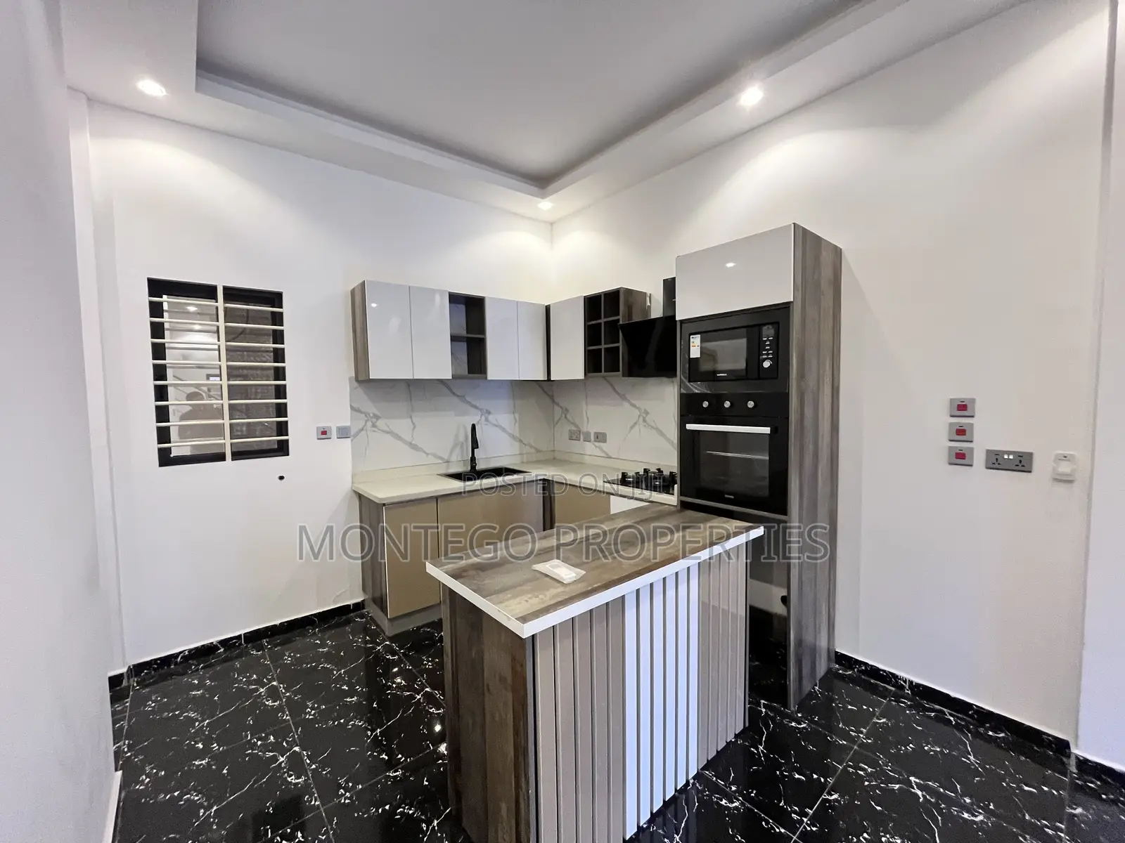 2bdrm House in Adjiringanor, School Junction for rent