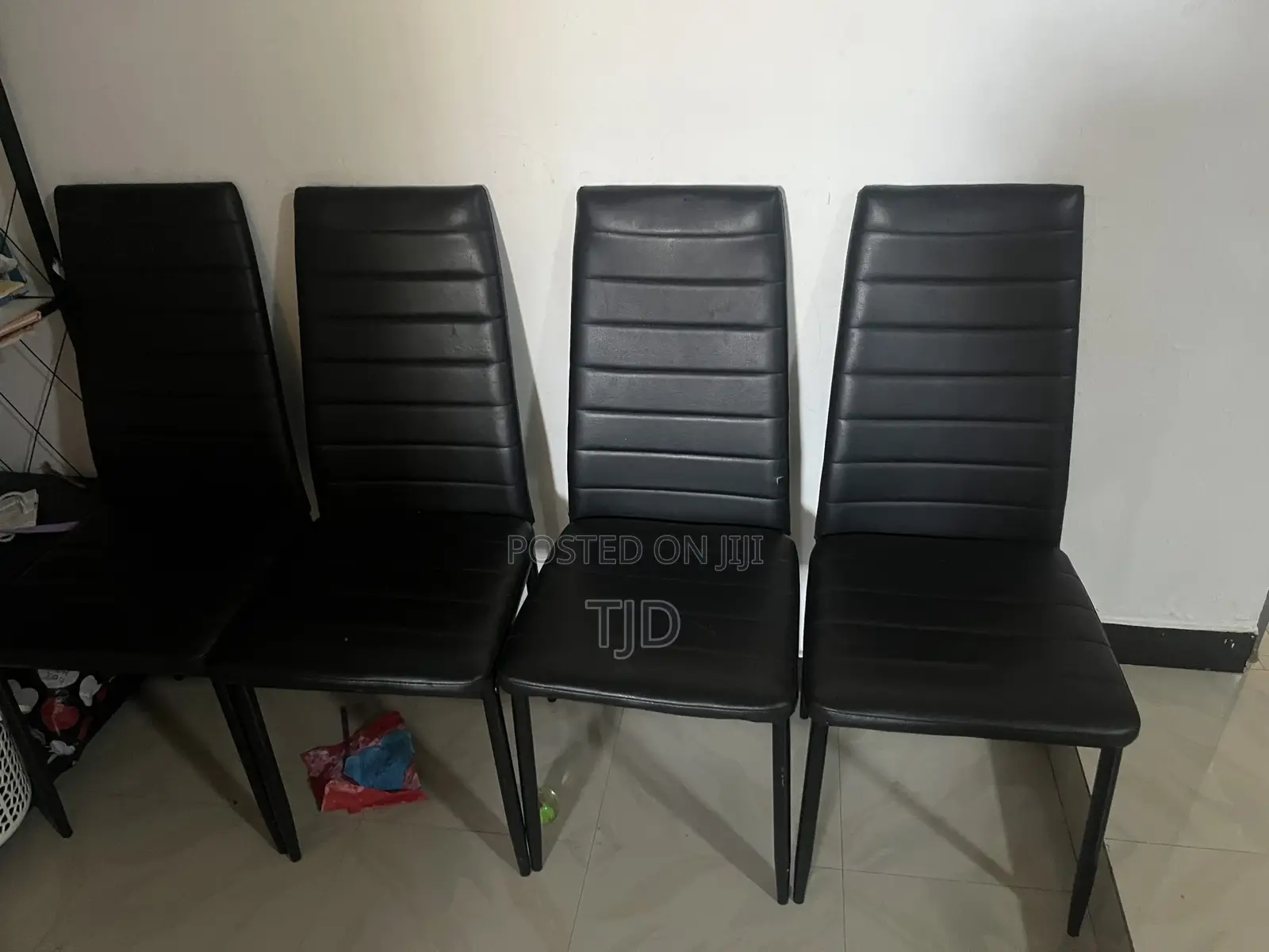 Neatly Used Dining Chairs 4 Pieces