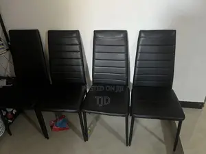 Neatly Used Dining Chairs 4 Pieces