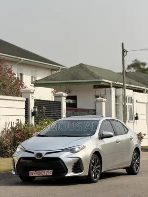 Toyota Corolla SE Special Edition 4dr Sedan (1.8L 4cyl CVT) 2017 Gray