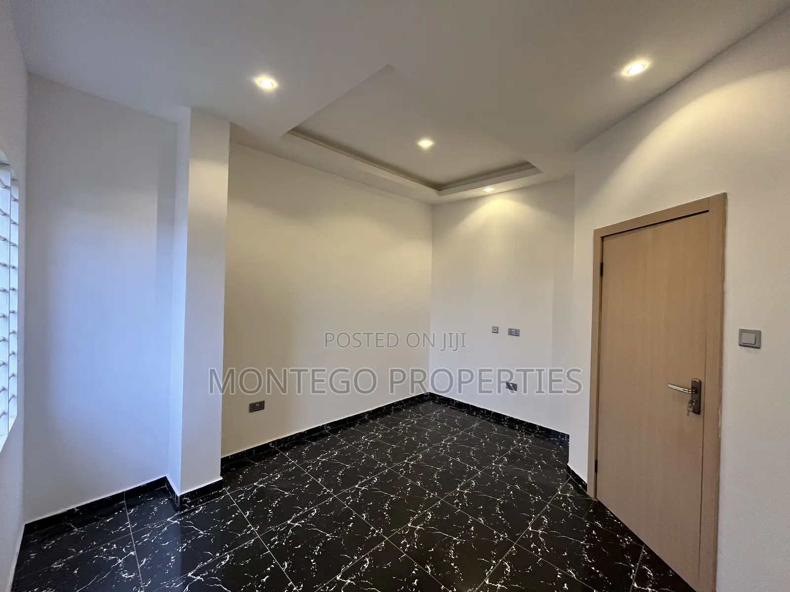 2bdrm Duplex in Adjiringanor, School Junction for sale
