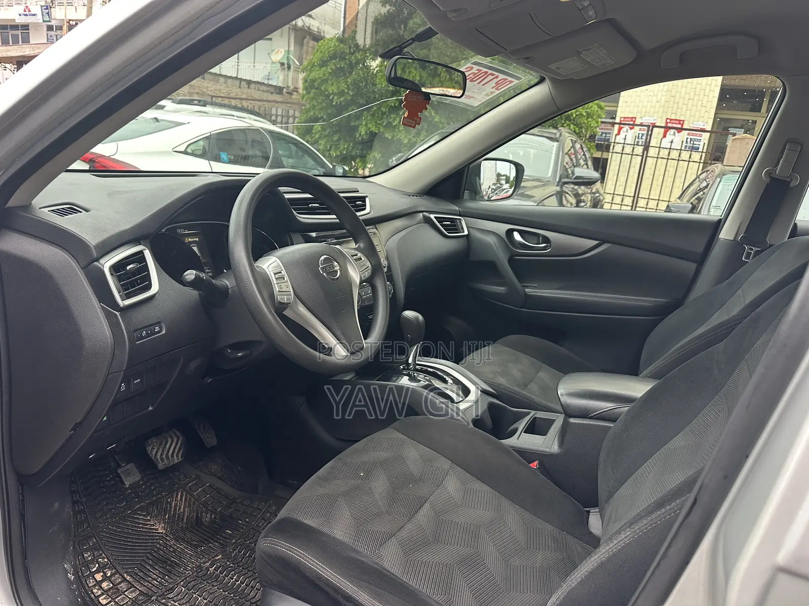 Nissan Rogue S 4dr SUV AWD (2.5L 4cyl CVT) 2015 Silver