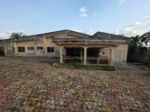 6bdrm House in Meduma, Kwabre for sale
