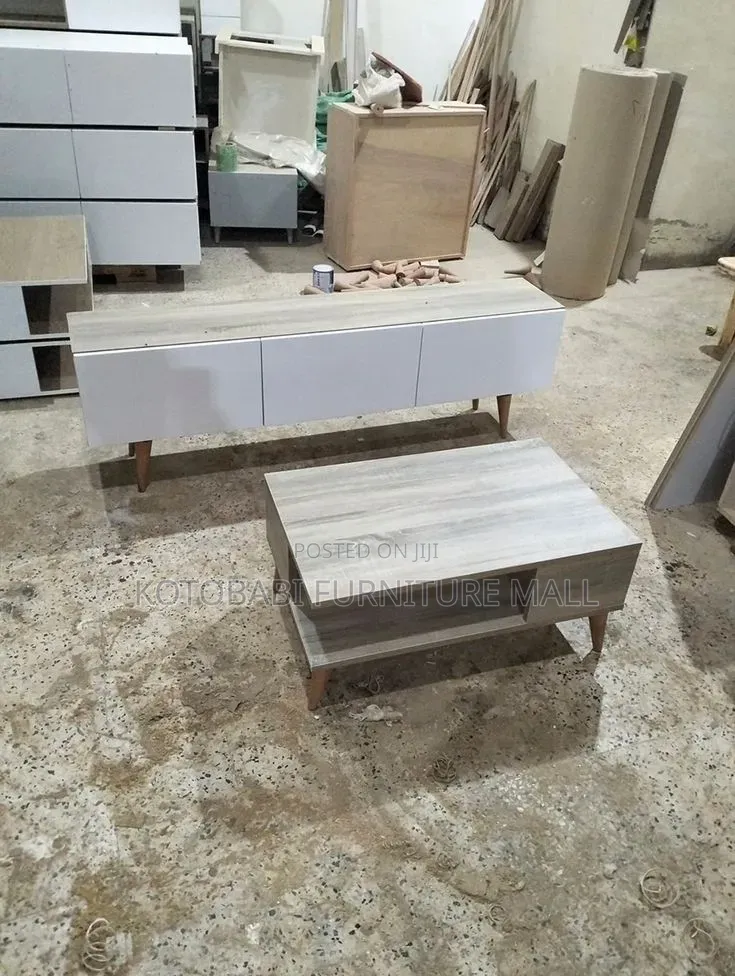 Laminated Tv Stand and Central Table All in One