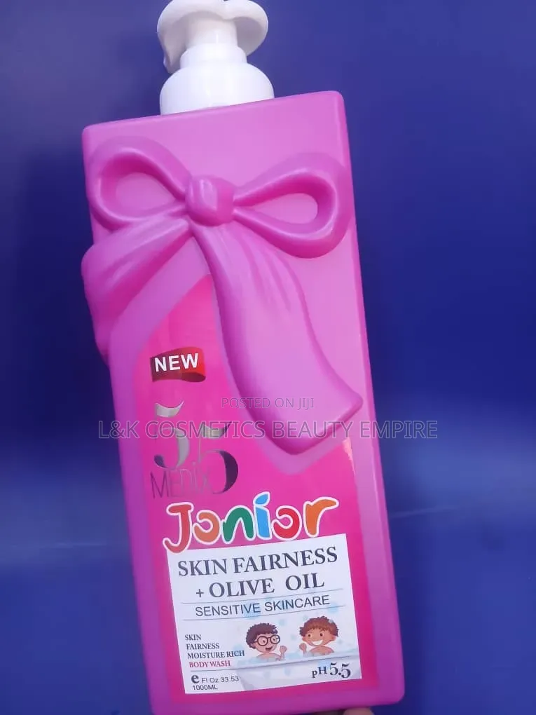 Medix 5.5 Skin Fairness + Olive Oil Sweet Almond + Turmeric Glow
