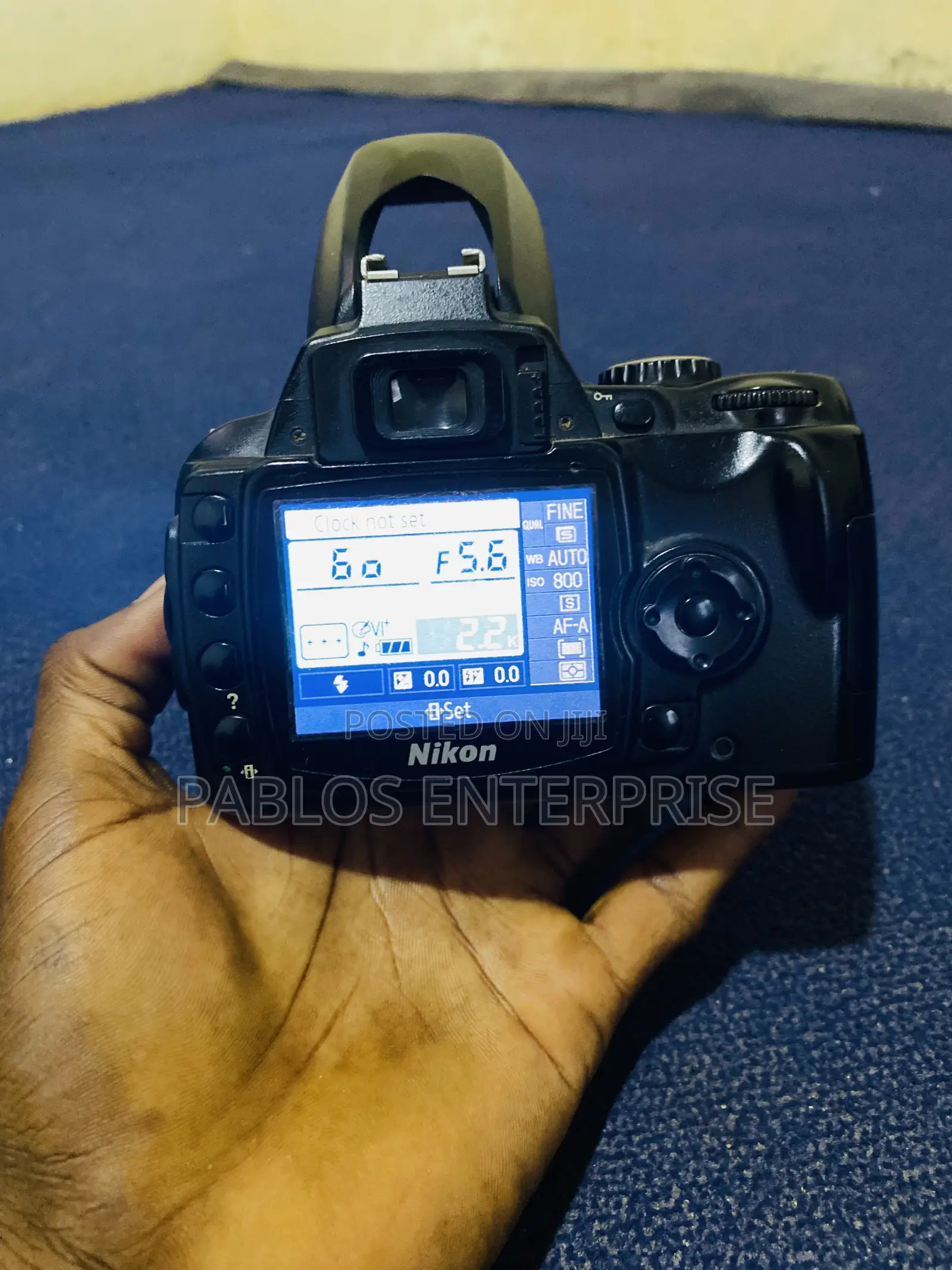 Super Clean Well-Kept Nikon D40 DSLR Camera + 18-55mm Kit Lens
