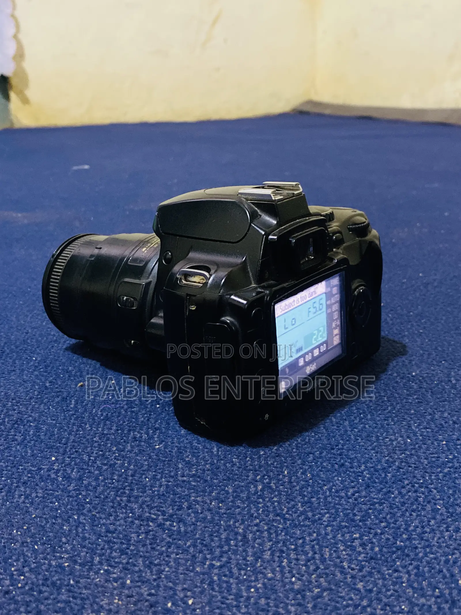 Super Clean Well-Kept Nikon D40 DSLR Camera + 18-55mm Kit Lens