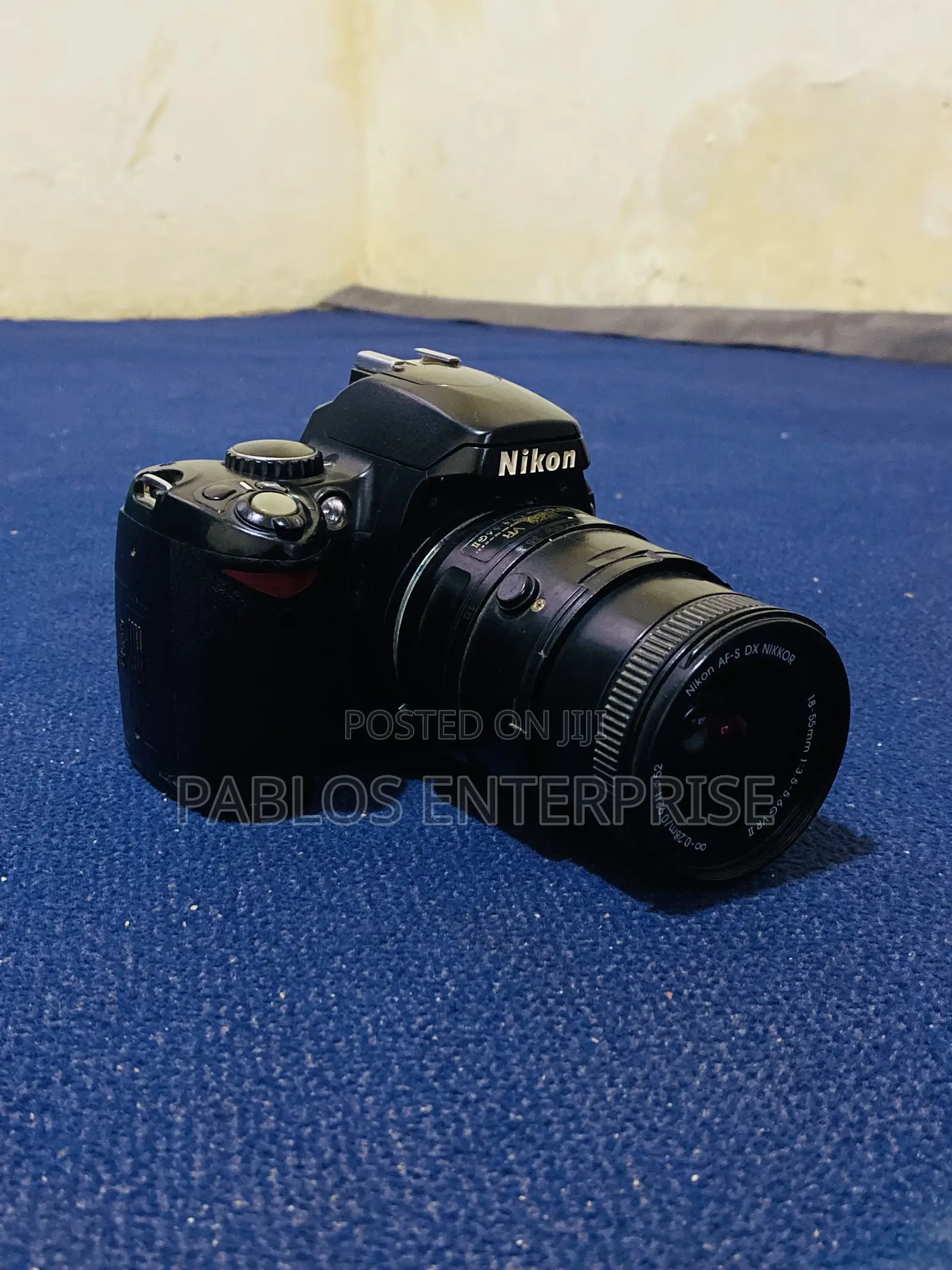 Super Clean Well-Kept Nikon D40 DSLR Camera + 18-55mm Kit Lens
