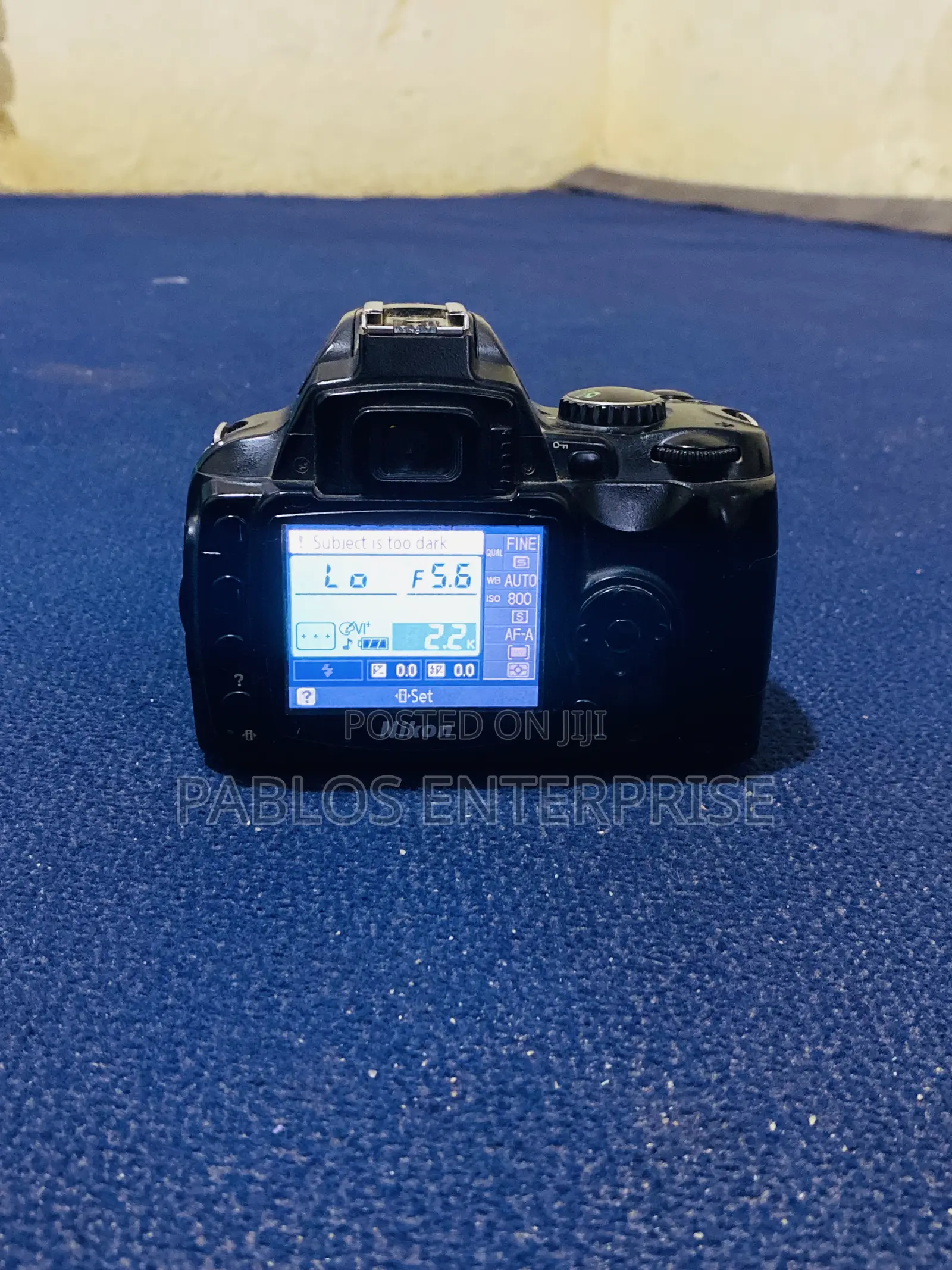 Super Clean Well-Kept Nikon D40 DSLR Camera + 18-55mm Kit Lens
