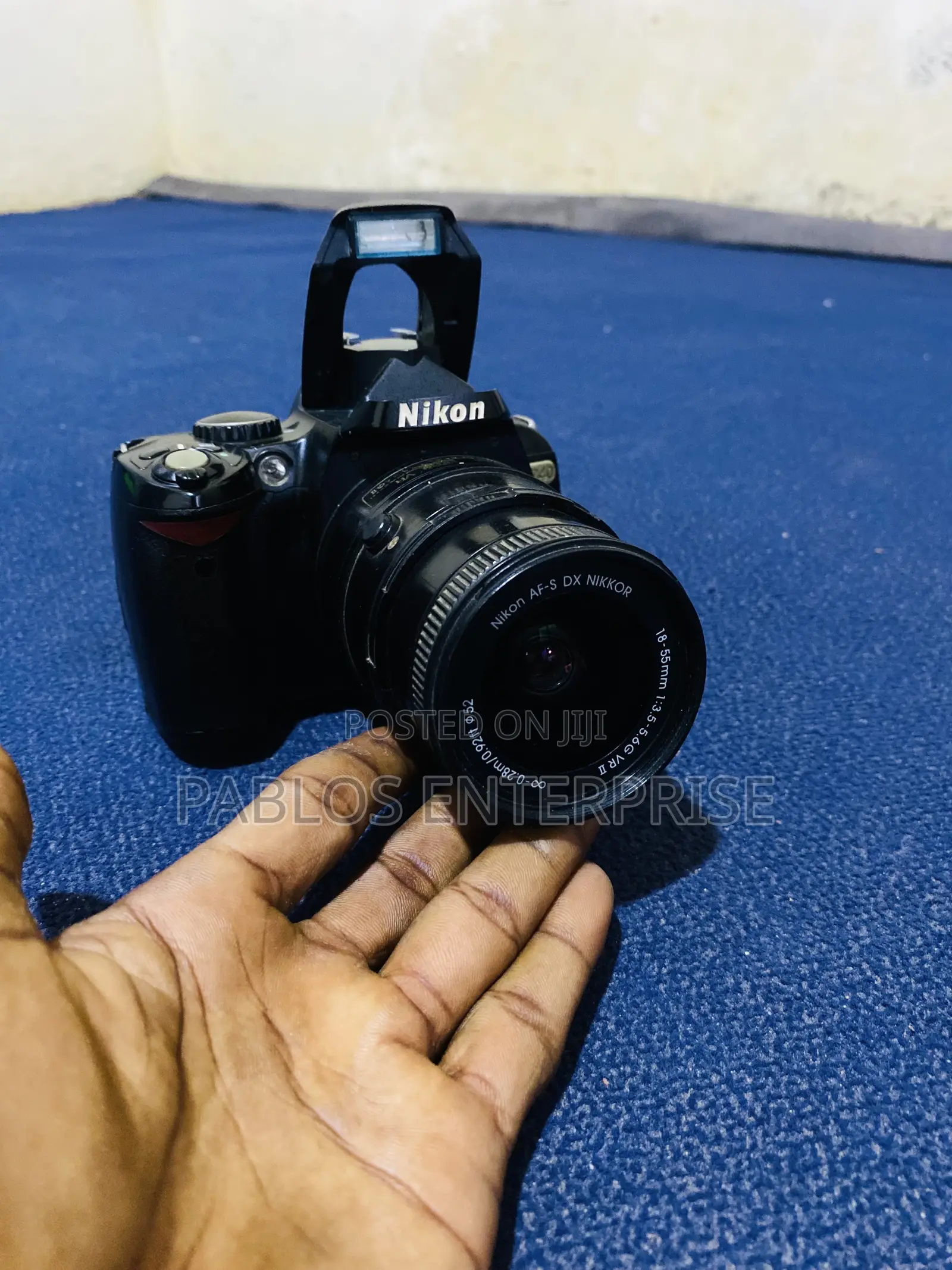 Super Clean Well-Kept Nikon D40 DSLR Camera + 18-55mm Kit Lens