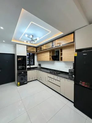 2bdrm House in School Junction for sale