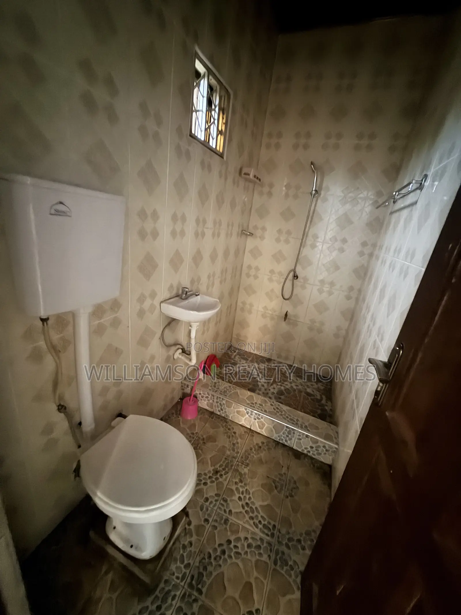 1bdrm Apartment in Community 18 Area, Spintex for rent