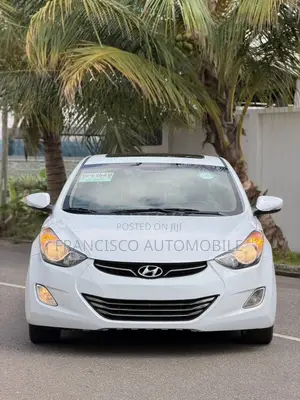 Hyundai Elantra Limited Sedan FWD (1.8L 4cyl 6A) 2013 White