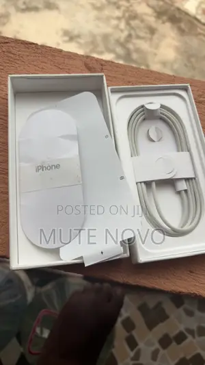 Apple iPhone 16 128 GB White