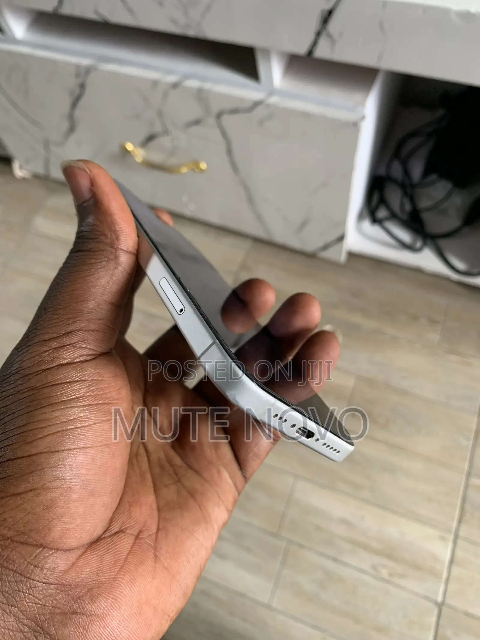 Apple iPhone 16 128 GB White
