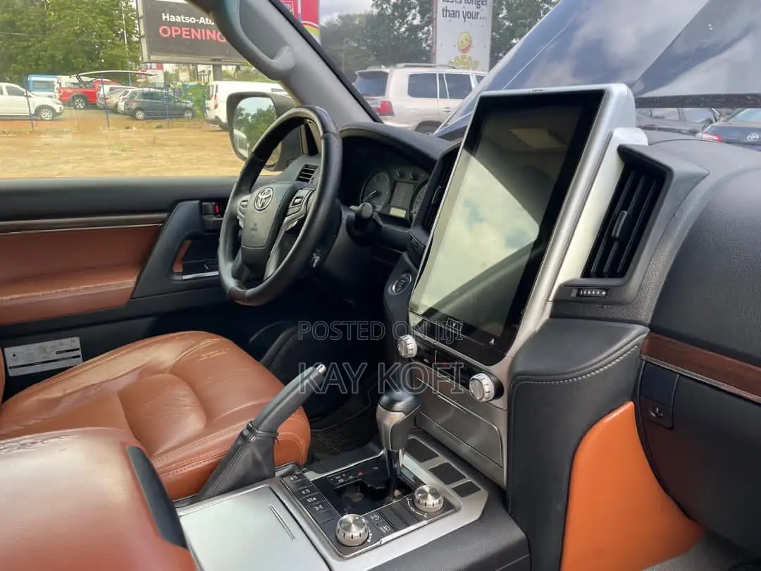 Toyota Land Cruiser 4.5 V8 VXR 2017 Black