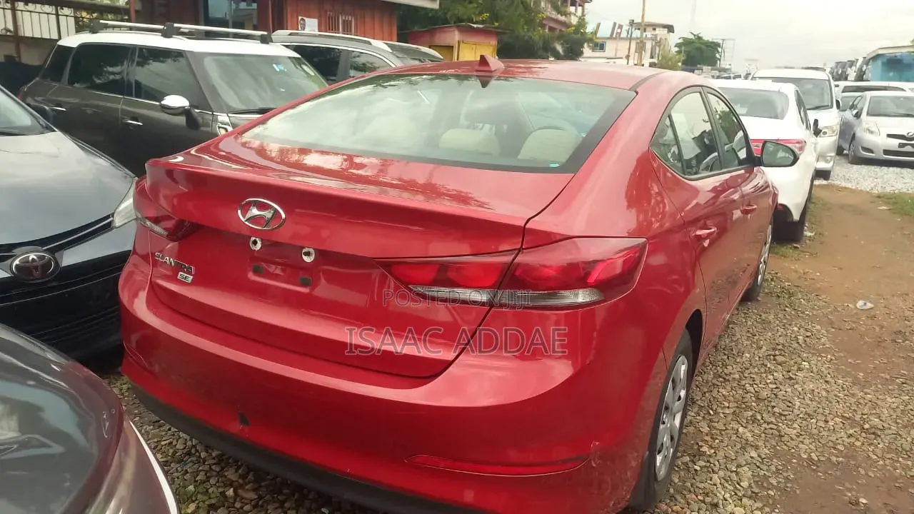 Hyundai Elantra 2018 Red