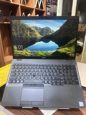 Laptop Dell Precision 3541 16GB Intel Core i7 SSD 256GB