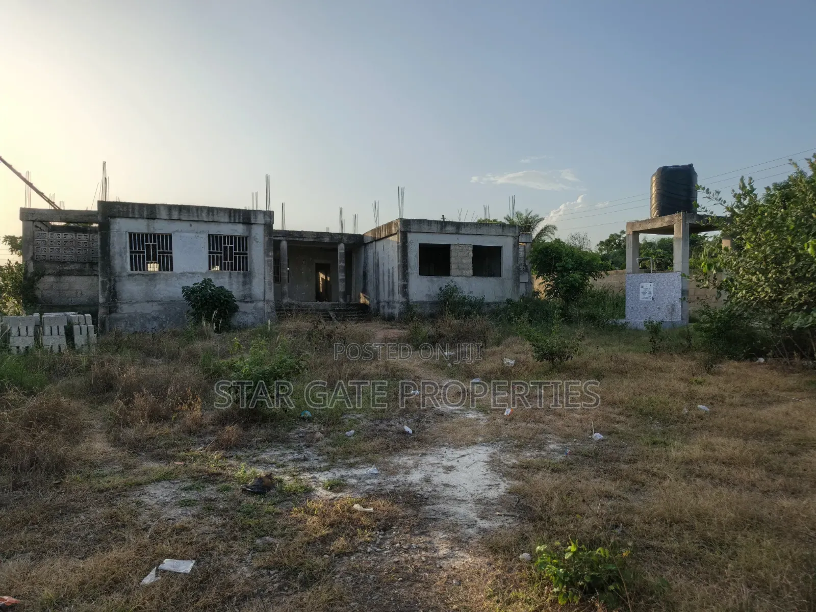 11bdrm House in Adesina (Near, Kumasi Metropolitan for sale