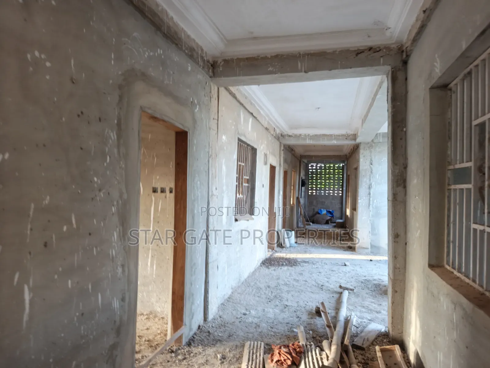 11bdrm House in Adesina (Near, Kumasi Metropolitan for sale