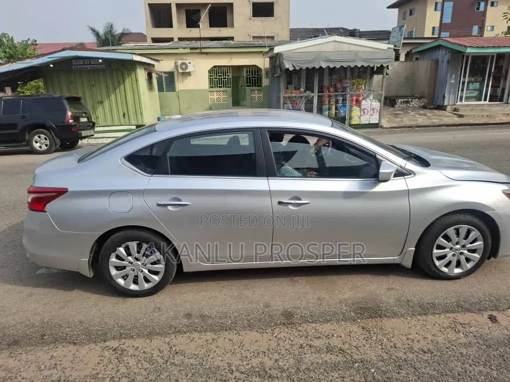 Nissan Sentra SV 2017 Silver
