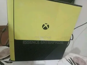 Xbox 360 Slim