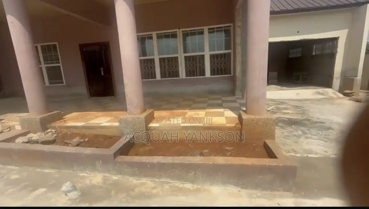 6bdrm House in Kay Properties, Kumasi Metropolitan for sale