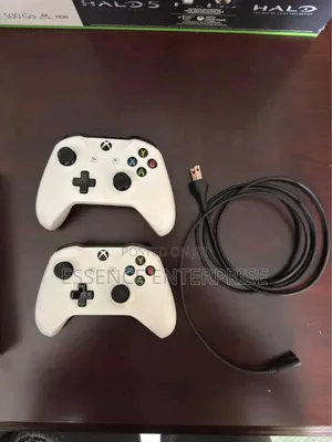 Xbox One S White With Accessories
