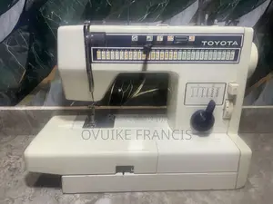 Home Used Industrial Sowing Machine Still in Very Good Condition