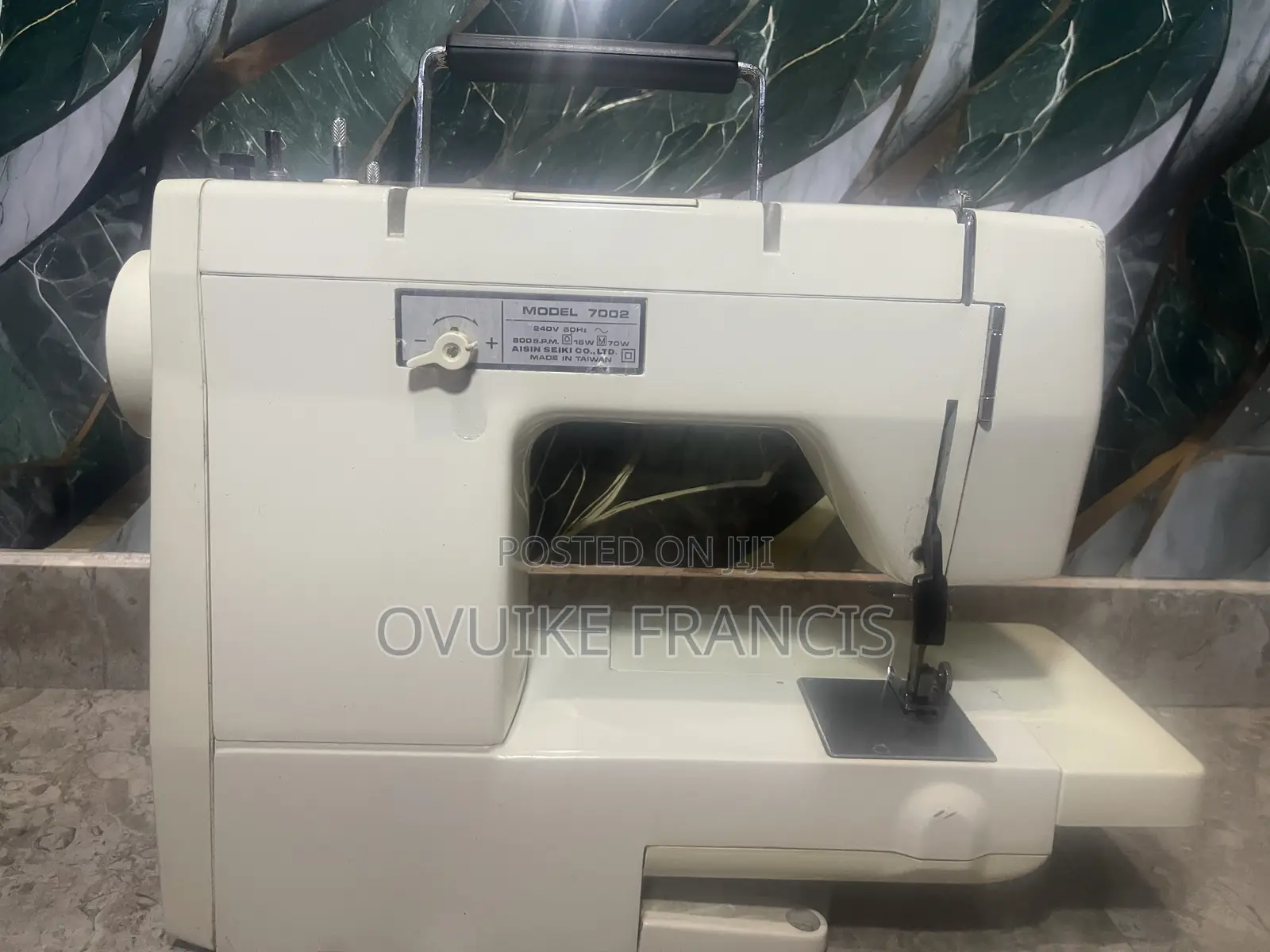 Home Used Industrial Sowing Machine Still in Very Good Condition